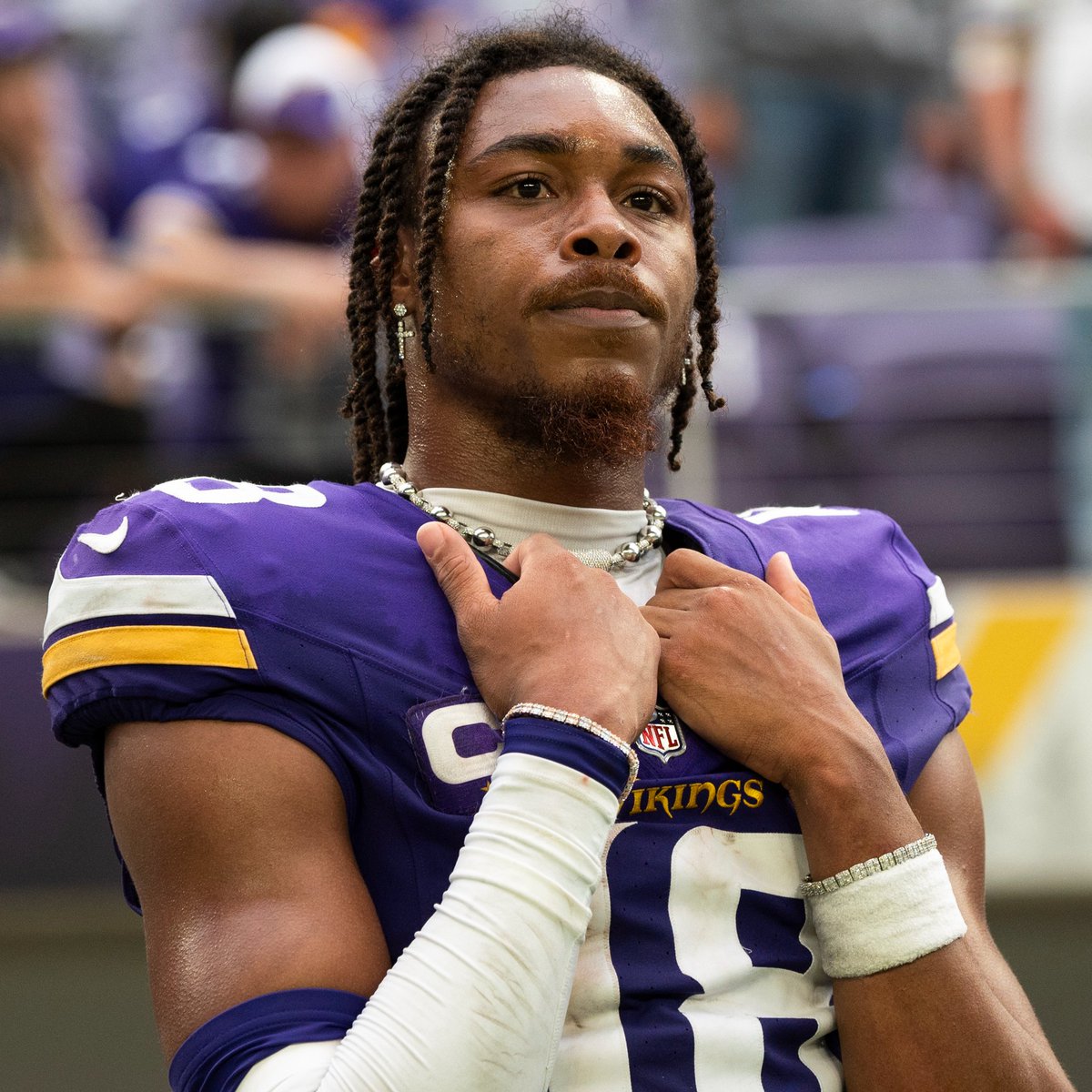 BleacherReport's tweet image. Davante Adams, Justin Jefferson, George Kittle, Deebo Samuel and Amon-Ra St. Brown will star in &quot;Receiver&quot; docuseries on Netflix this summer 🍿