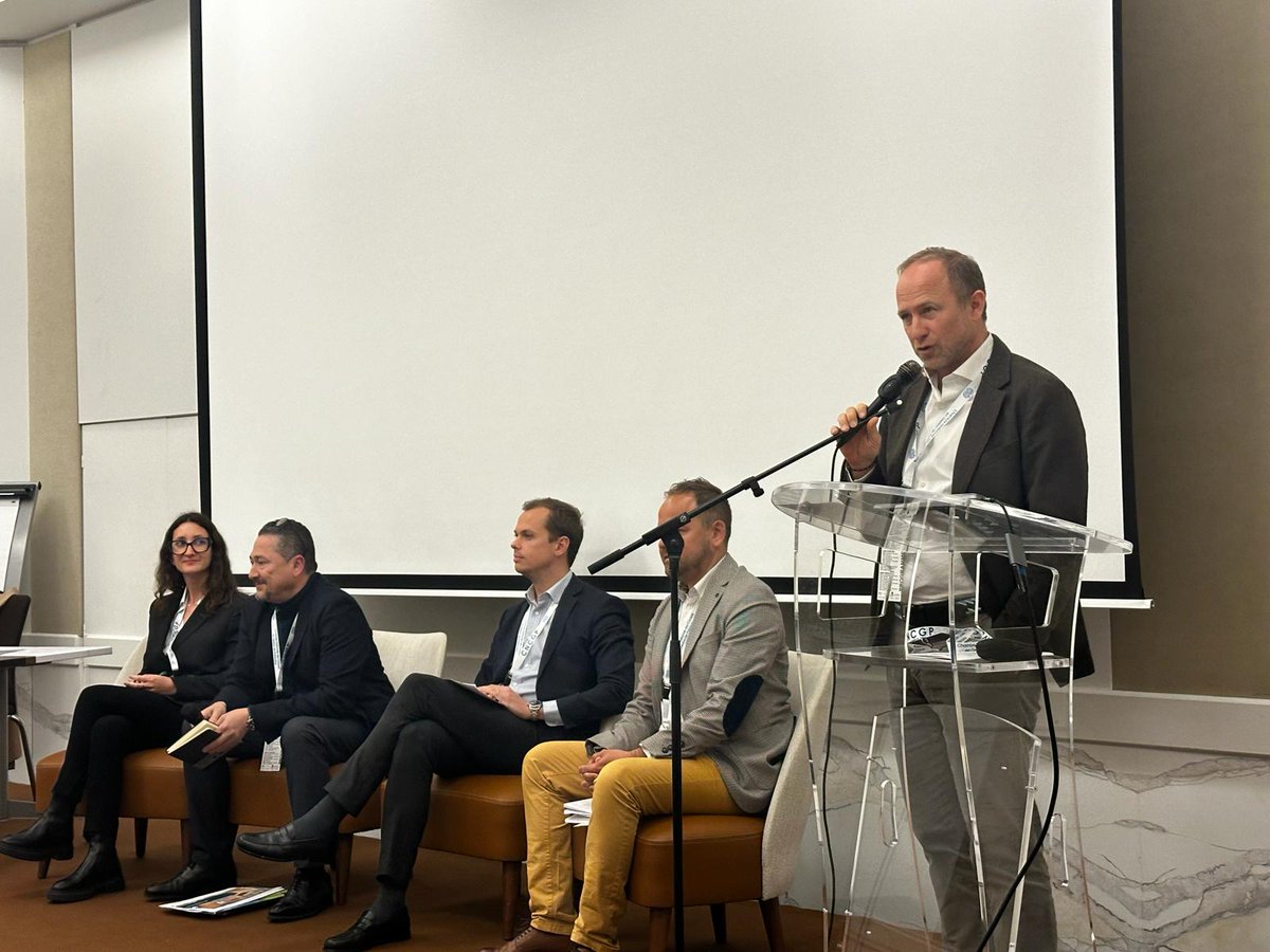 ChambreNCGP's tweet image. ⏱️ [Université de Cannes] 2ème journée et 2ème table ronde passionnante cet après-midi ! 👑 #Apax by Seven2 ,  Banque de #Neuflize OBC , @DS_Investment_   , #Nortia 👇