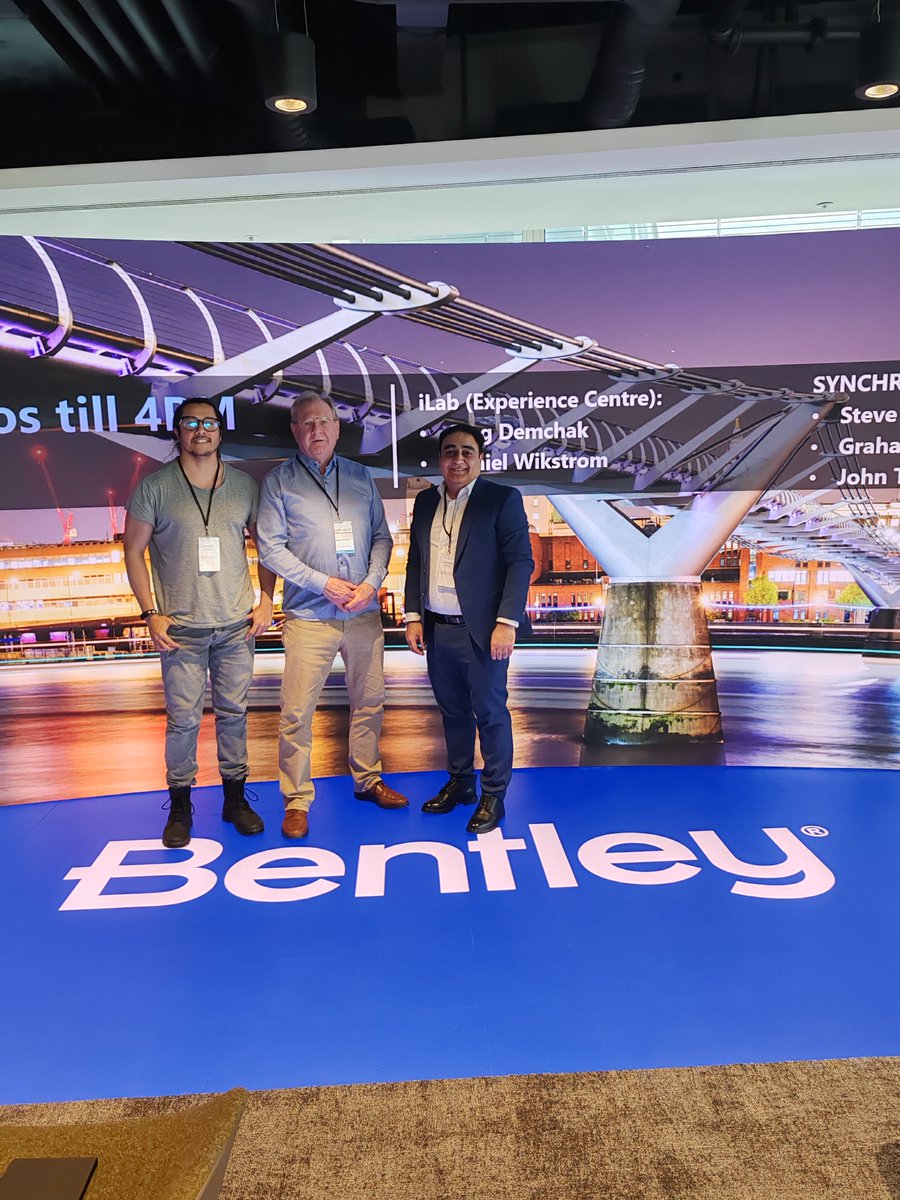 Kieran Mahon, Smart DCU Projects Facilitator, showcased the partnership between @BentleySystems and @insight_centre. He emphasized how combining Bentley's expertise with Insight's data analytics capabilities will expedite the advancement of city digital twins!🏙️