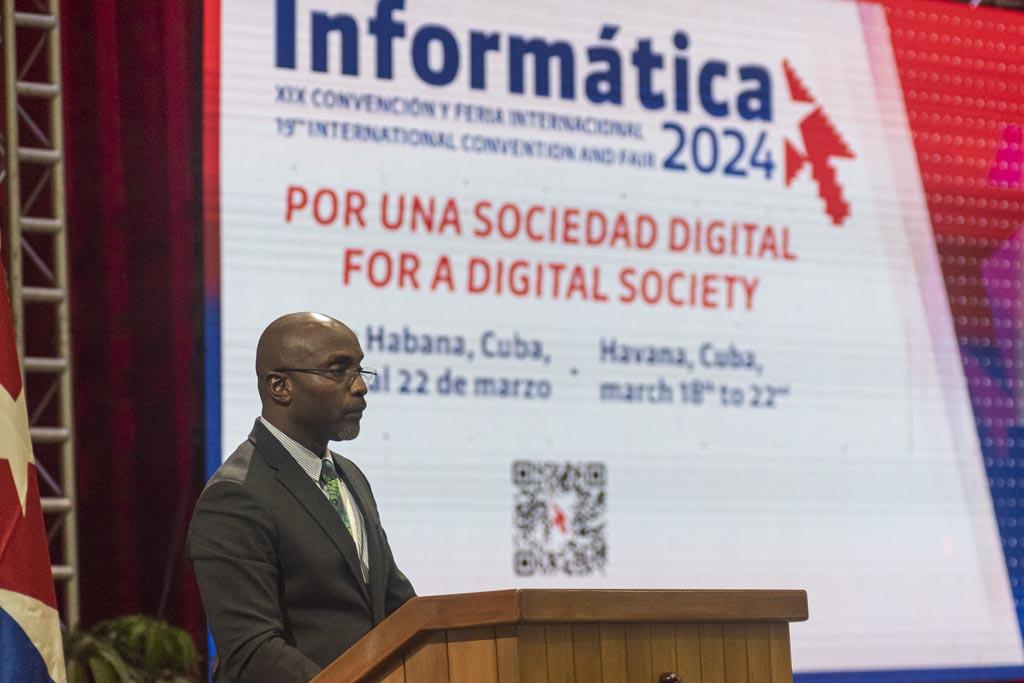 El secretario general de la Unión de Telecomunicaciones del Caribe, Rodney Taylor, destacó la trascendencia de la transformación digital para el futuro de la humanidad, por ser un motor para todas las esferas de la sociedad(...) 
👉n9.cl/bbggo