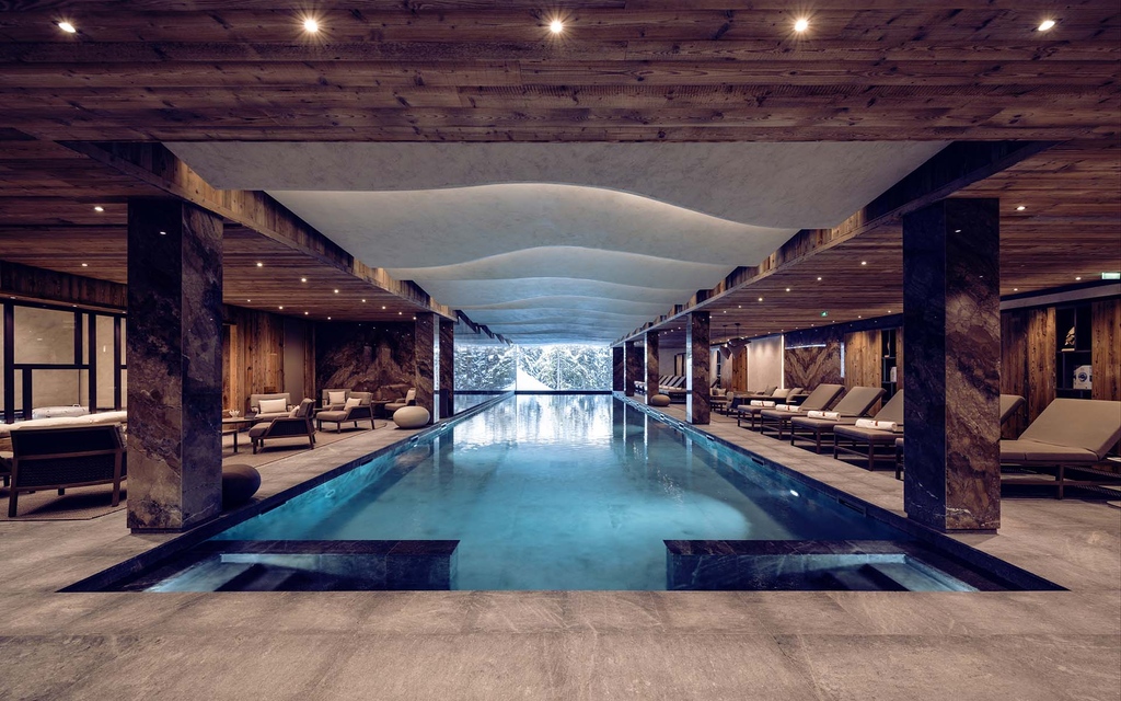FireflyCollectn's tweet image. Fancy taking a refreshing plunge into the 25m indoor swimming pool that boasts breathtaking mountain views at Antarès, Meribel? ⁠
shorturl.at/oFNU9

#swimmingpool⁠
#pooloftheweek⁠
#skiing⁠
#mountainviews⁠
#skiholiday⁠
#mountainretreat⁠
#ski