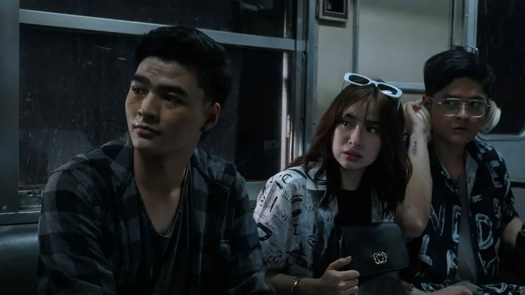 VIVA_Films's tweet photo. Last trip. 🚆 #PasaheroMovie

Coming Soon 🎬 @beabinene @iamyumigarcia https://t.co/y7rcZ7HWiR