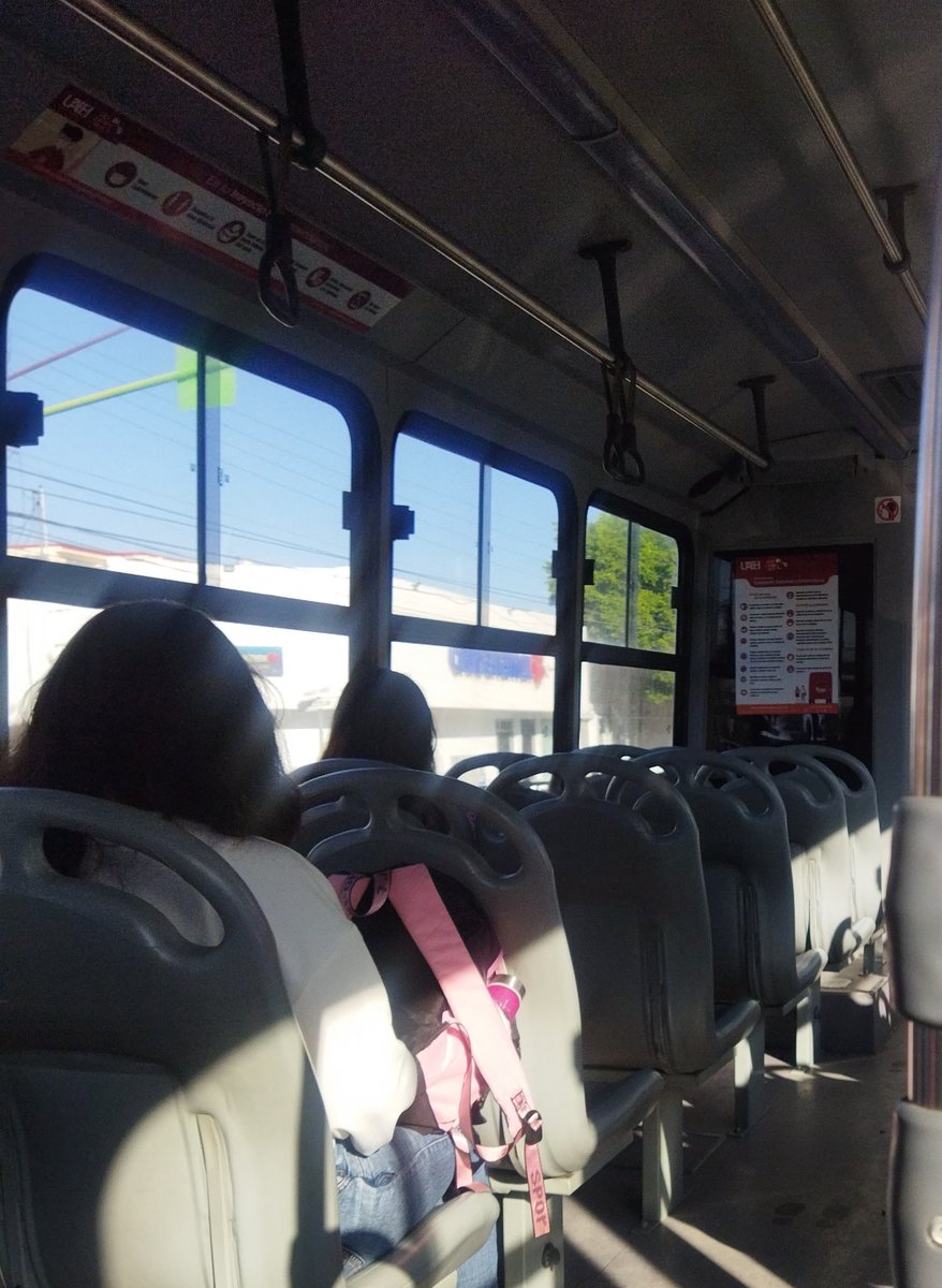 Fer_EncisoHgo's tweet photo. Hoy tocó viaja en el Garza Bus https://t.co/IHgYsWHcx6