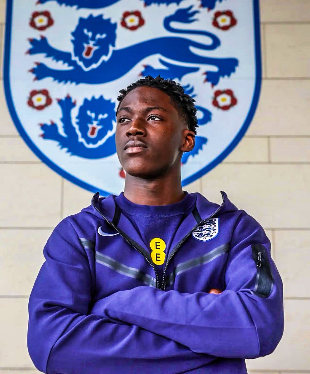 eurofootcom's tweet photo. 🏴󠁧󠁢󠁥󠁮󠁧󠁿✅ 𝐎𝐅𝐅𝐈𝐂𝐈𝐀𝐋 | Kobbie Mainoo (18) has been called up to the England squad! Big moment for the young Man United midfielder. https://t.co/lMhBVHXG0z