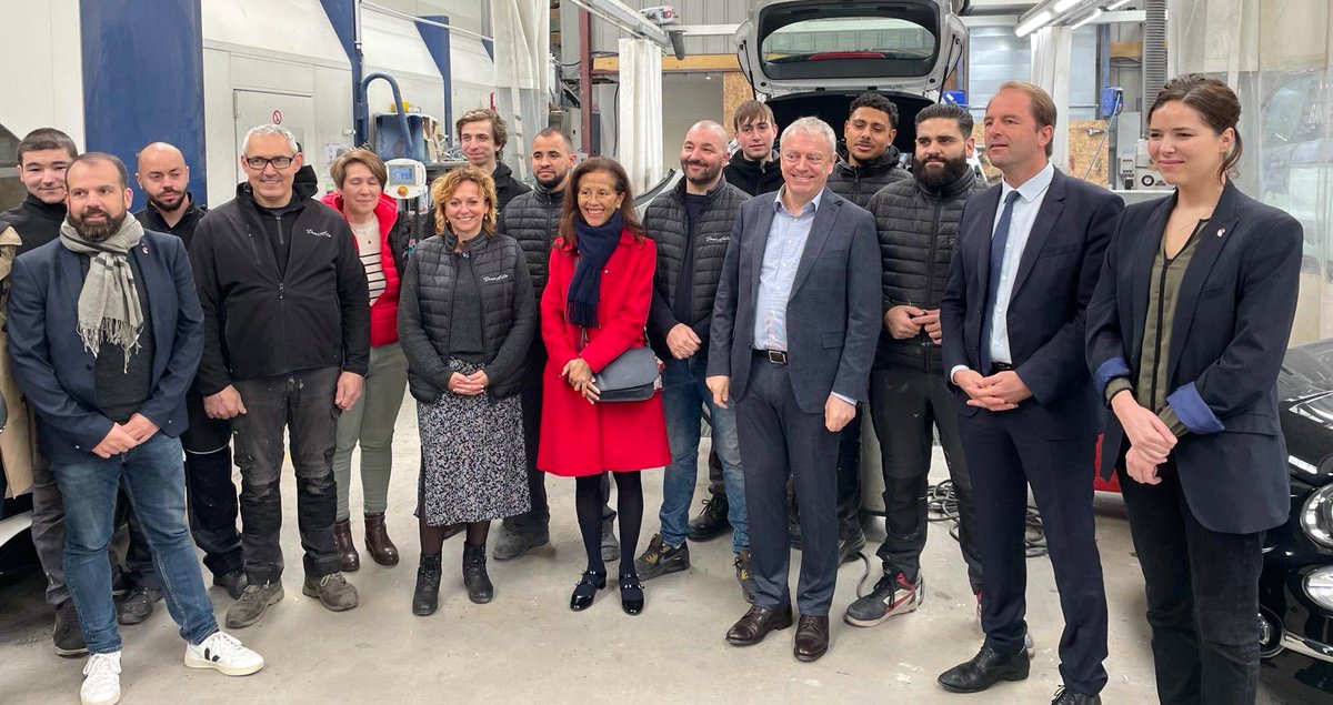 JoelFourny's tweet photo. Très heureux de signer au nom de @CMAFrance_ deux conventions nationales avec @ThibautGuilluy pour promouvoir l’emploi et l’#apprentissage dans le secteur de #artisanat, et ainsi permettre une meilleure adéquation entre besoin de main d’œuvre et recherche d’emploi.
@FranceTravail https://t.co/qpS0To4beK
