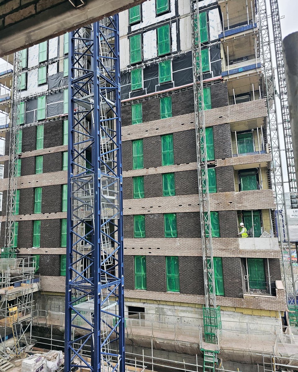 Today’s site visit to the Old Kent Road, currently under construction by HG Construction. This is one of many developments that are pivotal part of the area’s regeneration, promising to bring even more vibrancy to Southwark. #construction #HGconstruction #ACA #ACAstudios