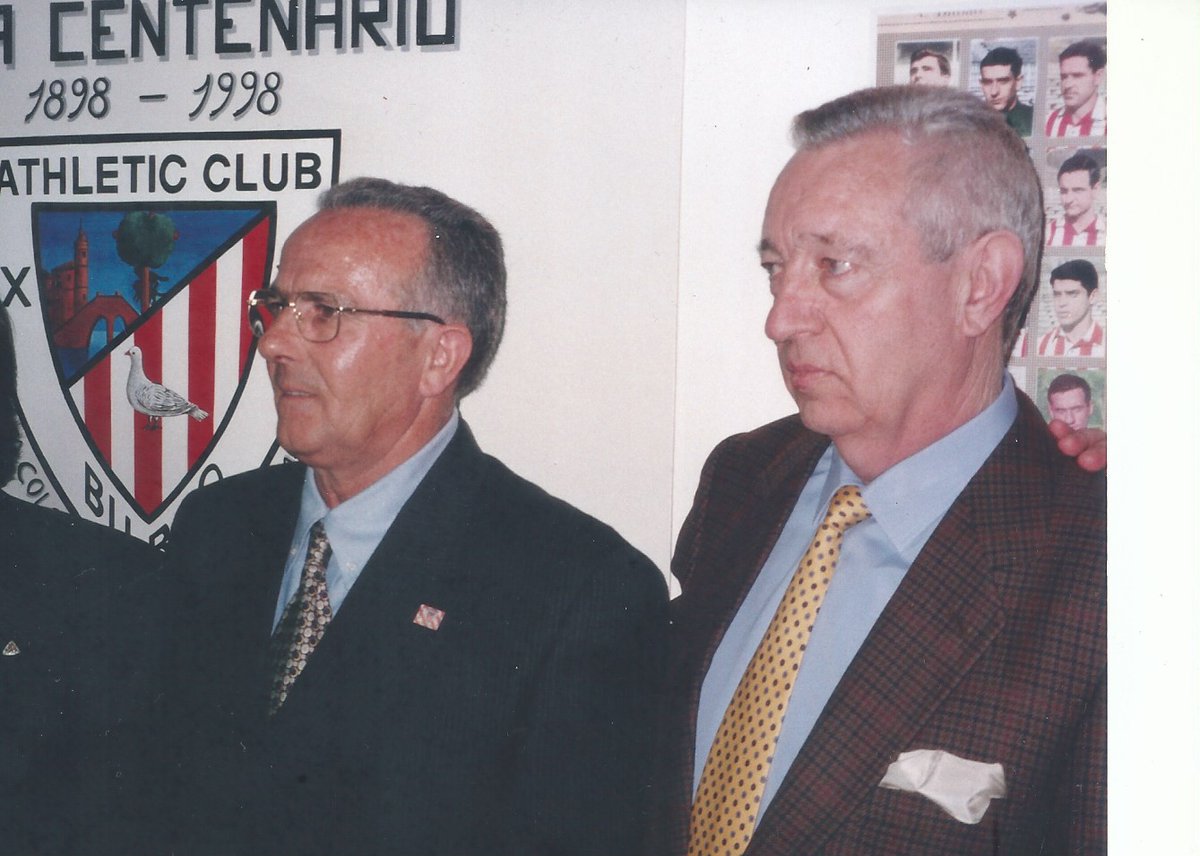 CentenarioSC's tweet photo. 🎉🇦🇹 Avui és un dia molt especial!
🦁🙂 Avui és el nostre 25e Aniversari!

25 anys animant el nostre @AthleticClub des de #SantaColoma de #Gramenet

25 anys d'una manera diferent de viure el futbol

Visca la @CentenarioSC!
Visca #SantaColoma!
#AupaAthletic! 🇦🇹🦁 https://t.co/QgFDFoQ3bo