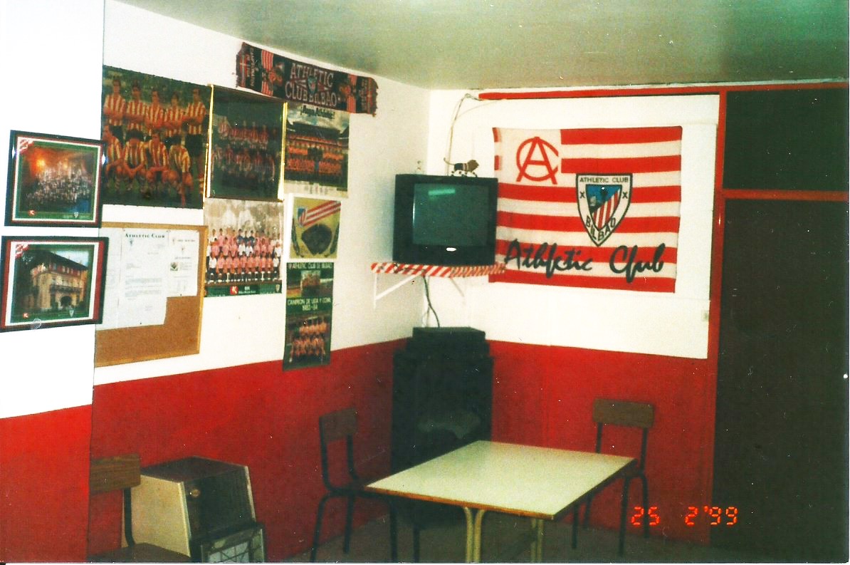 CentenarioSC's tweet photo. 🎉🇦🇹 Avui és un dia molt especial!
🦁🙂 Avui és el nostre 25e Aniversari!

25 anys animant el nostre @AthleticClub des de #SantaColoma de #Gramenet

25 anys d'una manera diferent de viure el futbol

Visca la @CentenarioSC!
Visca #SantaColoma!
#AupaAthletic! 🇦🇹🦁 https://t.co/QgFDFoQ3bo