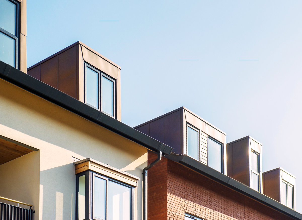 A true partnership development, Oaklands Village is an award-winning site that brings together a wide range of care services to support the needs of older adults in South Derbyshire.

Since opening in 2012, the development has been hailed a huge success. #GNA20 #architecture