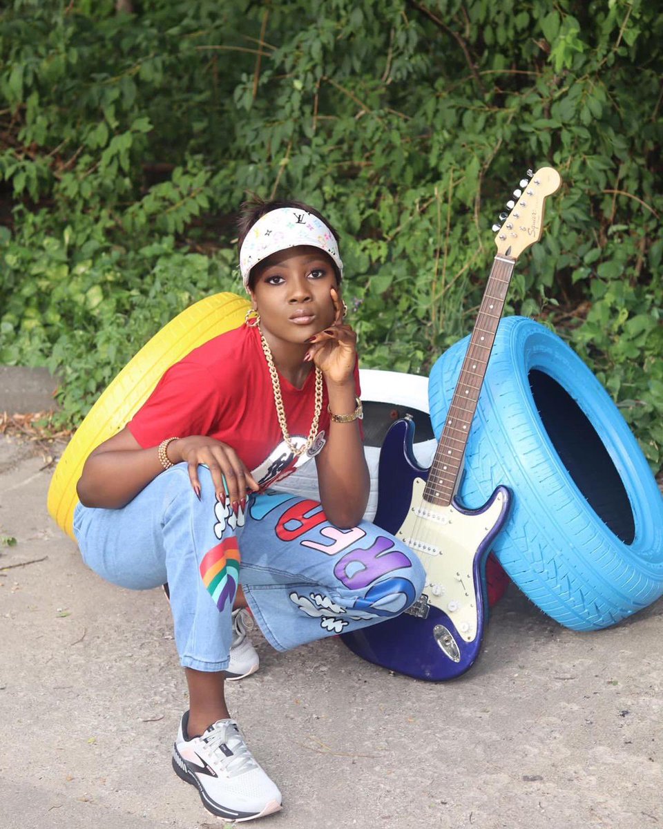Reedaahsky's tweet photo. Eyin egbon mi se wa ( how una dey my elders ) ? Keep streaming my EP and continue showing some love 💕 Gracias 🙏. 

#knowmyname #knowmynameep #reedaahsky #reedaahskygang #knowmynameEp
@beyonce @jayz @djkhaled @nickelodeon @common #chicago #afrobeats #rapper #music #nobleeempire https://t.co/6AeGCYSlvr