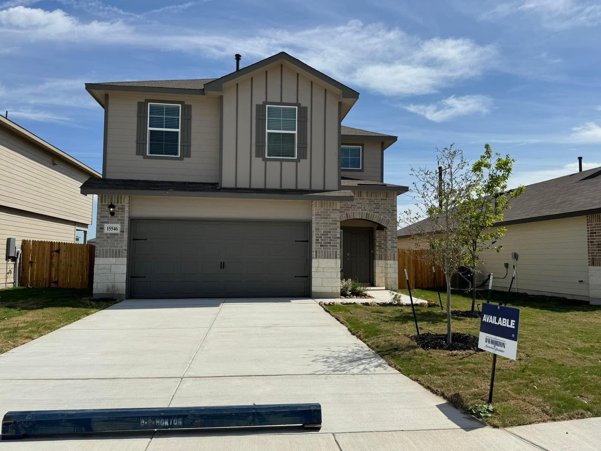 🚨Move In Ready🏡✨🚨

Want To Take Advantage Of These Incentives👀
💥$500 Earnest Money 🔏
💥2-1 Rate Buy Down
💥All Paid CLOSING COST💰 

For More Information—
📲2107178111
#SellingSanAntonio #SanAntonioRealEstate #RealEstateMadeEasy #VA #MilitaryCityUSA #ManifestingDreams