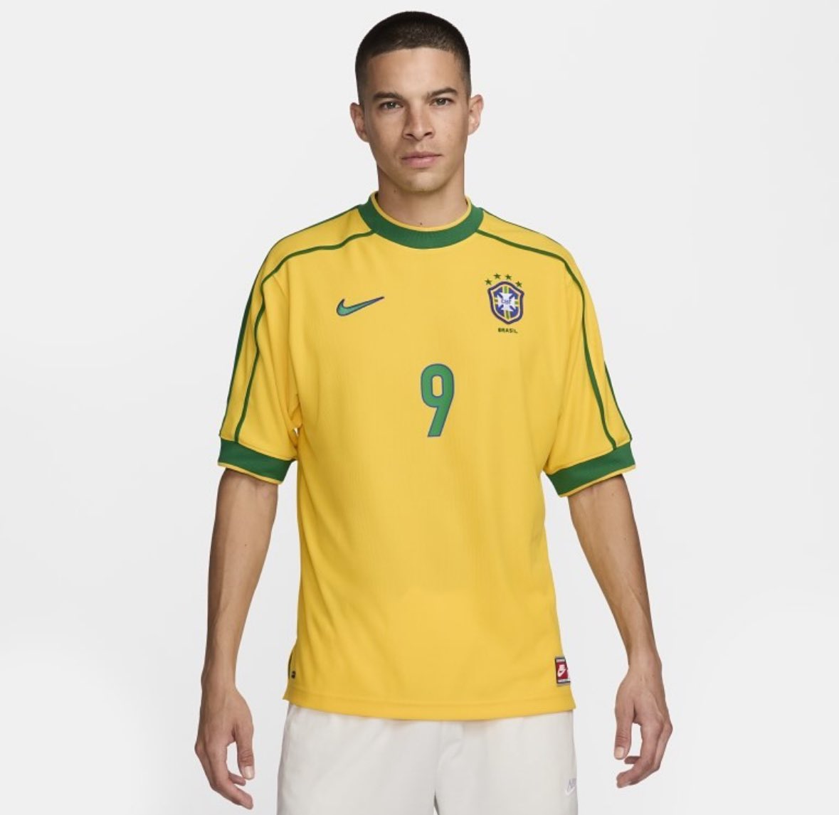 sdmlinks's tweet photo. Nike irá trazer de volta a icônica camisa de 1998 do Ronaldo Fenômeno. 👀🔥 https://t.co/cRJS0ah0t4