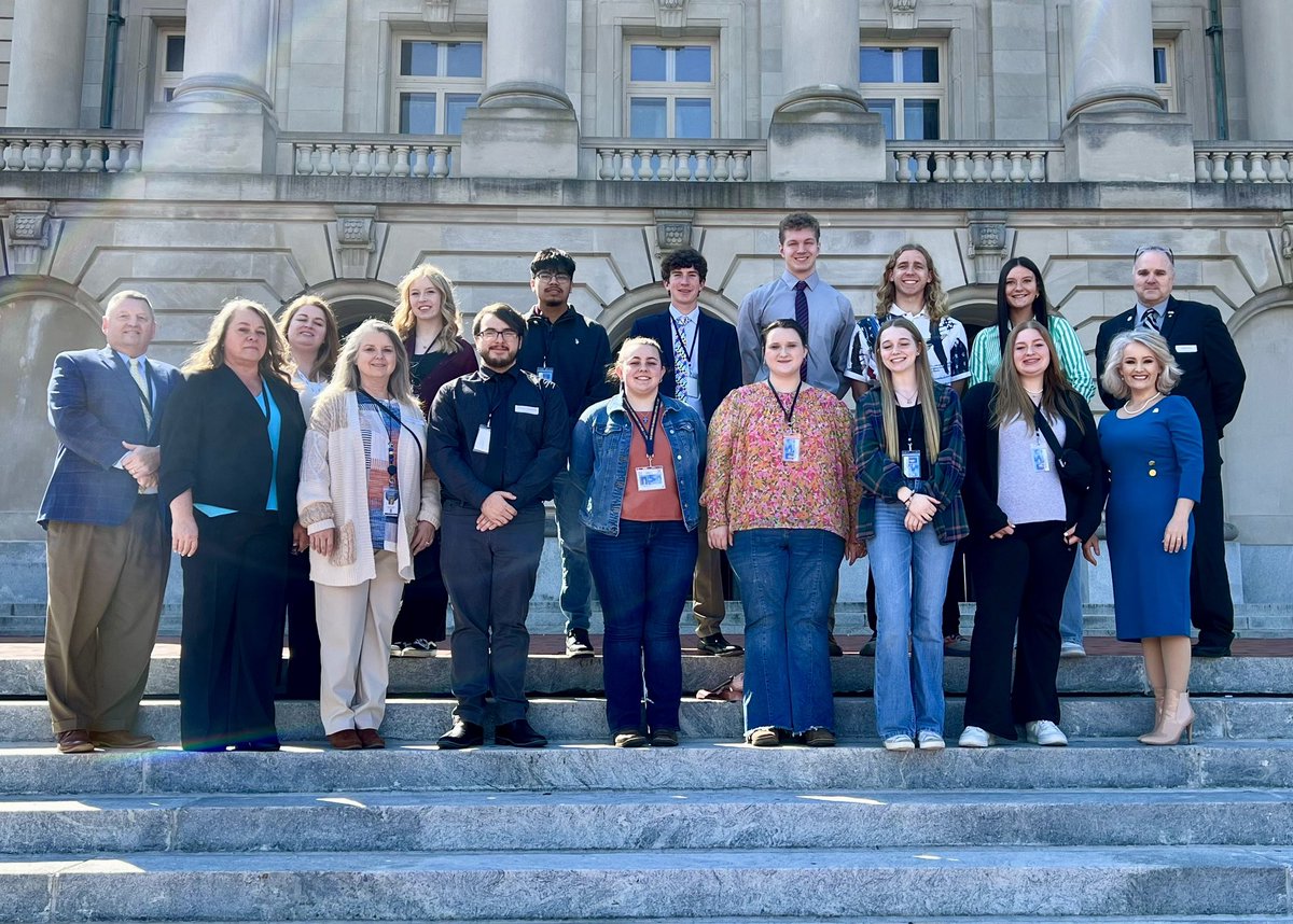 The end of last week became hectic in Frankfort, but I want to be certain to thank these students from Gallatin County for joining me at the Capitol!