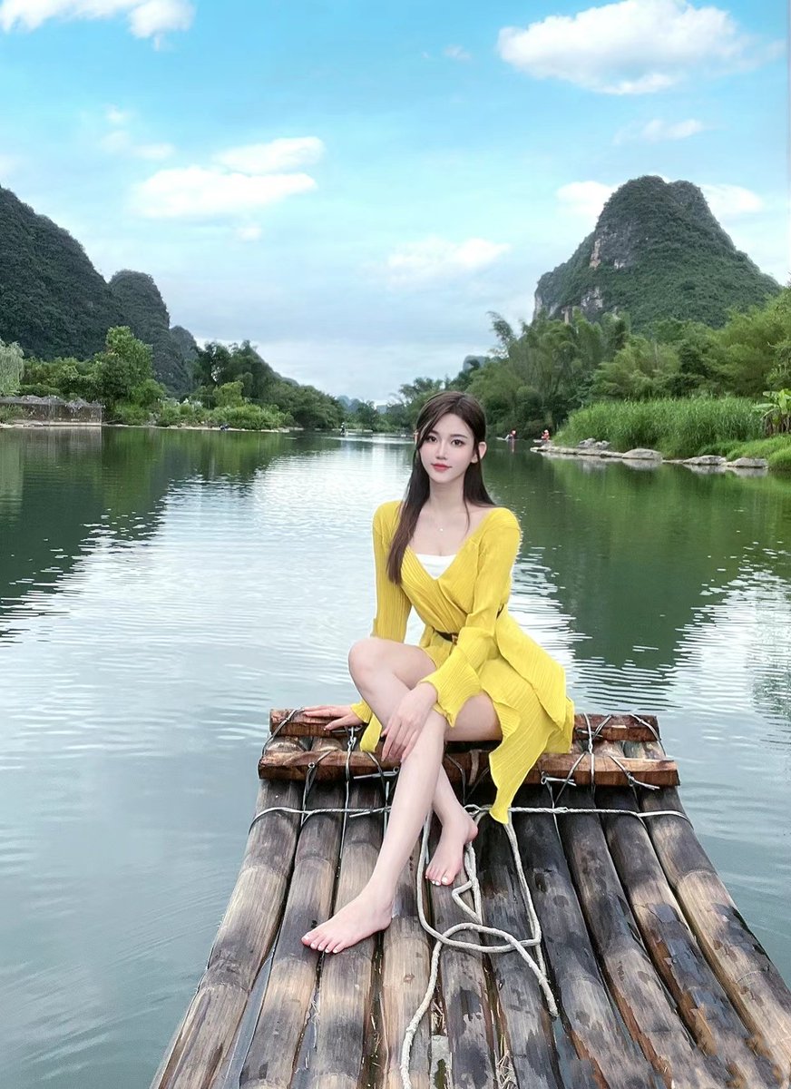 The water of Nanxi River is really clear. This year's Spring Festival, here is the most popular tourist punch point in Zhejiang.楠溪江的水真的很清澈，今年过年，这里可是浙江最火爆的旅游打卡点哦 #大美中国 ❤ https://t.co/zk3RUUXD4I