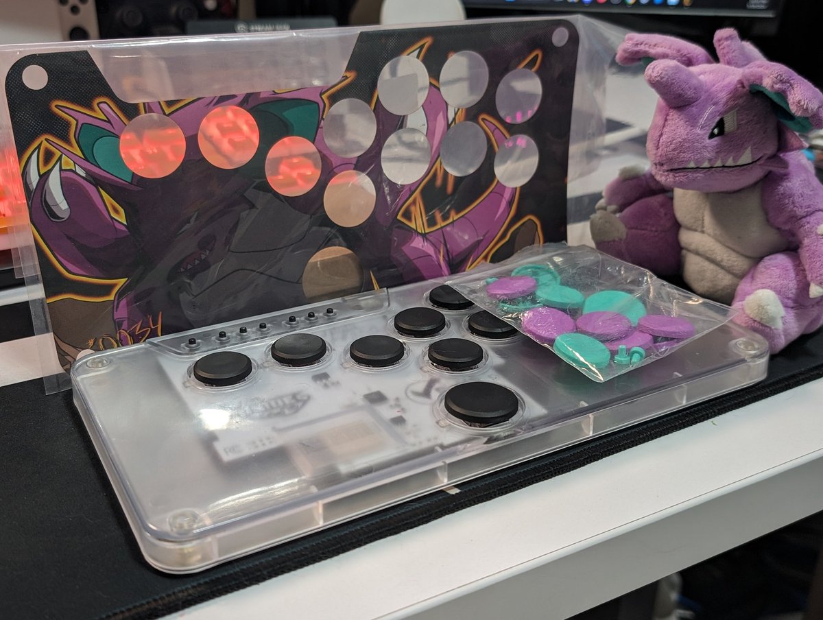 Come learn you how to build/customize your <a href="/junkfoodarcades/">JunkFood Custom Arcades</a> Snackbox Micro. <a href="/heytrey_live/">HeyTrey</a> will be live Twitch at 8pm, finalizing and teaching you the ropes for his build!

🎨: <a href="/RaikaDraws/">RAIKA!</a>