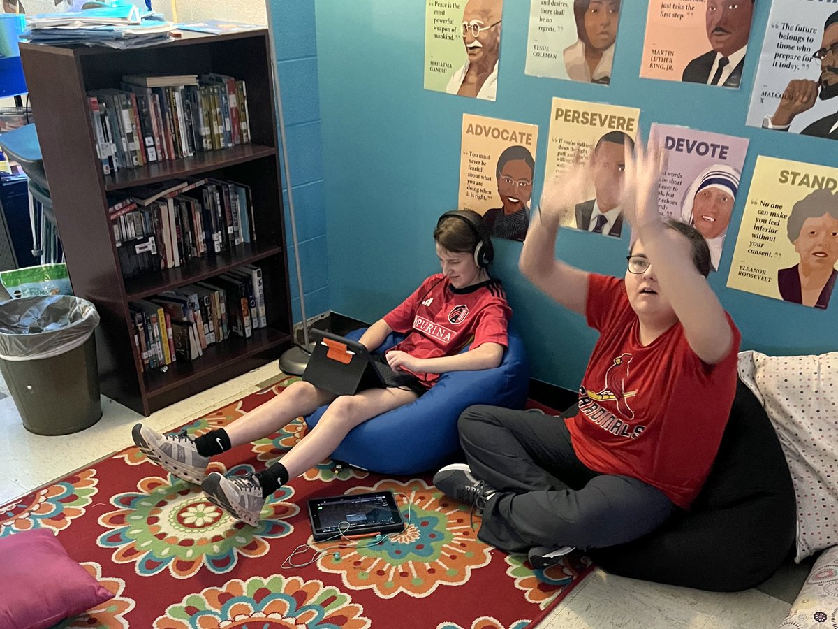 Thrilled to recently have had the opportunity to visit Ms. Lindsey Weatherby's class at <a href="/SperrengFlyers/">Sperreng Middle School</a> in the <a href="/LindberghFlyers/">Lindbergh Schools</a>.  I  love seeing the enthusiasm our students have for learning.