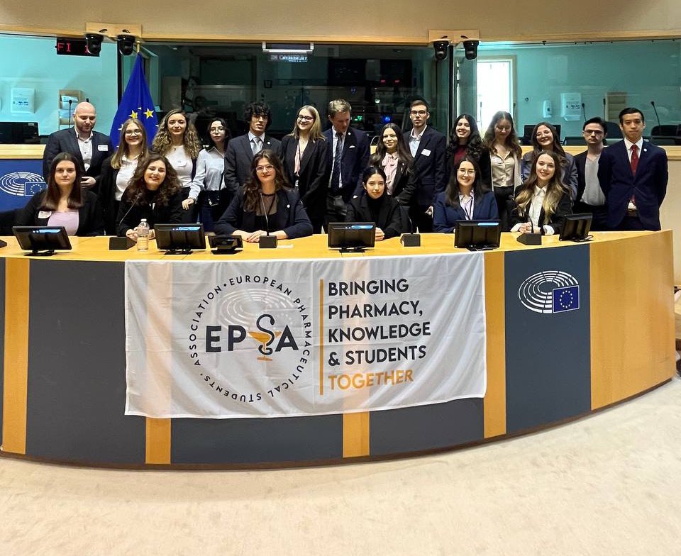 Julia_EPSA's tweet photo. Today, I participated in the #EPSA Annual Reception 🇪🇺

It was a crucial topic for us as we talked about mental health among students. Congratulations to @Charlotte_EPSA for organising this amazing event! 🚀

We will talk more about it during Mental Health Week in May! 💬 https://t.co/0oZMoopbM6