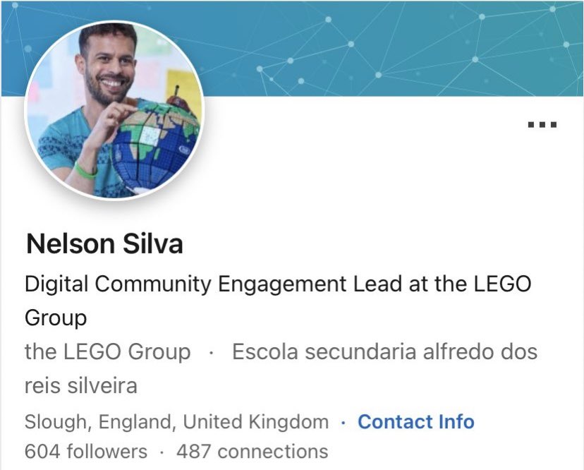 She_Ra_Rocks's tweet photo. So the ‘bystander’ who shot the Windsor Farm footage is a Film Producer called Nelson Silva. What’s the bet he paid Kate and William lookalikes for a publicity stunt then sold to the highest bidder. Meanwhile the media are realising they’ve been had… #RoyalAnnouncement https://t.co/yxPJh2XcfT