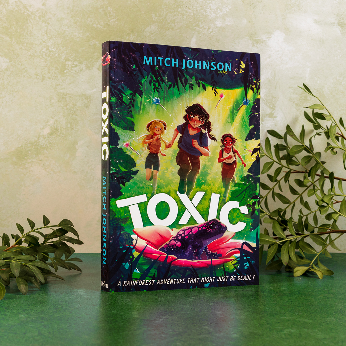 Happy World Frog Day! To celebrate, I'm donating a signed copy of my new book, Toxic, to a school library of your choice! To enter just retweet this post and tag your chosen school and/or teacher. Ends midnight tonight. UK only. Good luck! #worldfrogday #edutwitter