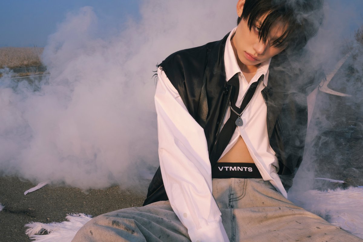 BIGHIT_MUSIC's tweet image. minisode 3: TOMORROW - Concept Photo 'Ethereal' - #연준 (#YEONJUN)
🧡 bit.ly/3vbVfvW

#투모로우바이투게더 #TOMORROW_X_TOGETHER #TXT #minisode3 #TOMORROW #TXT_Ethereal