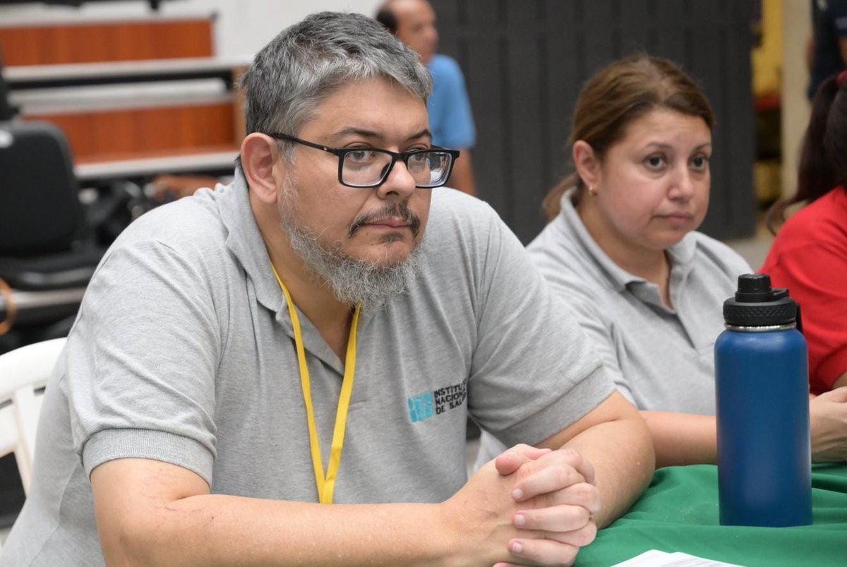 InstitutoPy's tweet photo. ✨ Médicos que superaron en el examen de #CONAREM 👩🏻⚕️👨🏻⚕️ llegaron hasta la SND Arena🏟️ para elegir una de las 5️⃣8️⃣7️⃣ plazas disponibles para especialidades Troncales o Primarias.
Salud con calidad 🟰 Mejor Atención médica
#GobiernoDelParaguay🇵🇾 #Conarem2024 https://t.co/dEKNng2TzD