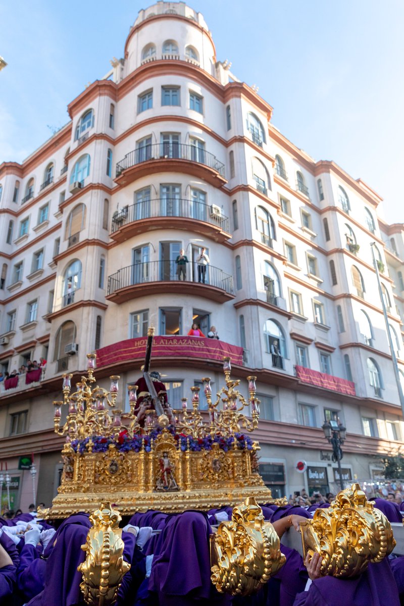 AtarazanasH's tweet photo. Ya llega la semana que más nos gusta del año, ven a disfrutarla con nosotros.

The week we like the most of the year is coming, come and enjoy with us.

#atarazanasmálagaboutiquehotel #semanasantamálaga https://t.co/SzvqKjgyyd