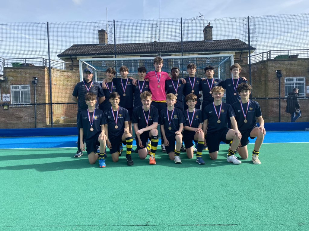 ElthamCollHock's tweet photo. 🥉 ISHC U15 2023/24 https://t.co/rRUcZz3g3O