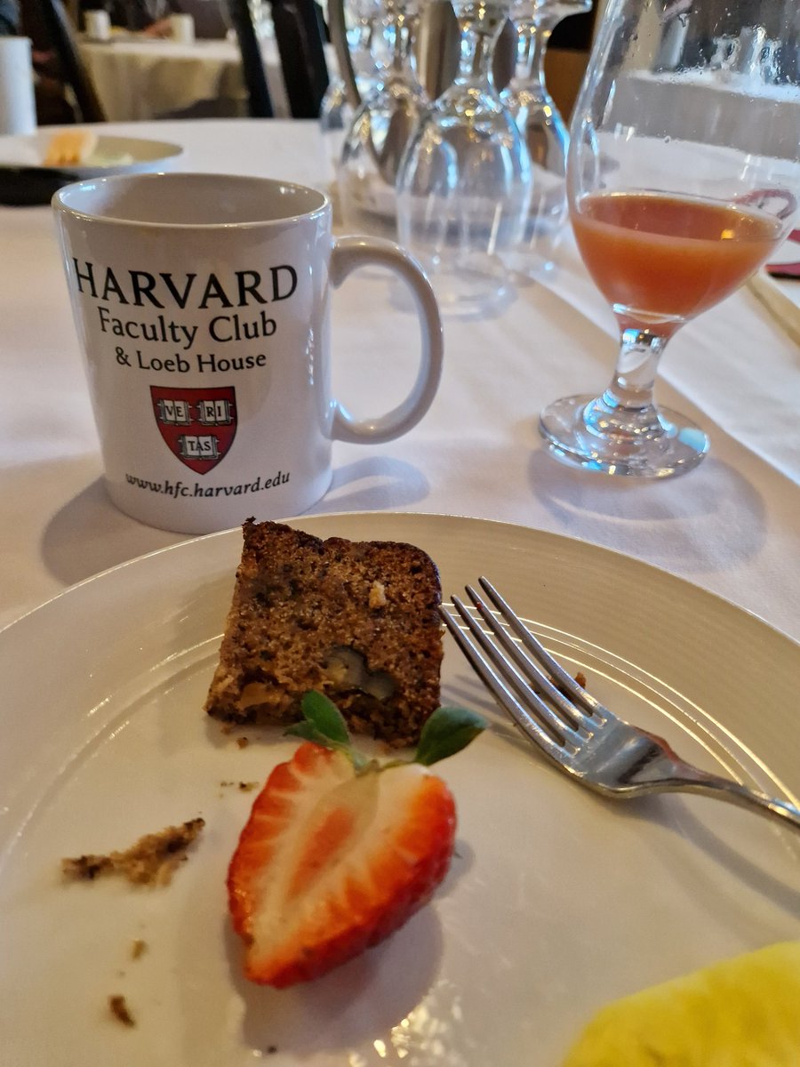 AValletResearch's tweet photo. Just returned from the kickoff meeting at Harvard for the @FondationLeducq Network focussing on brain clearance and cerebral angiopathy amyloid. This is the first of a long series, setting the stage for groundbreaking science !
#brainresearch #CAA #AcademicTwitter  #stroke https://t.co/FqFYCzAHuR