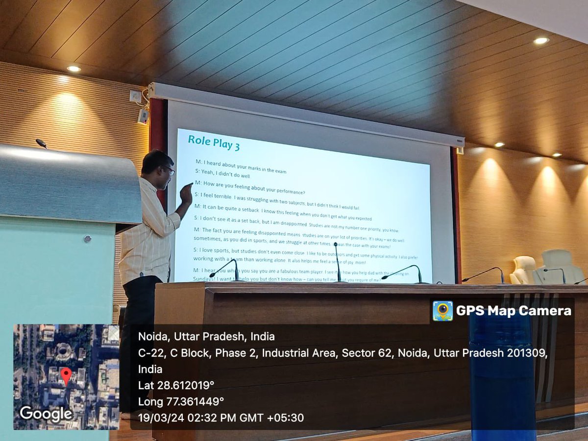 UNIIF_NOIDA's tweet photo. Gain insights from Mr. Siva's talk on Communication for Collaboration! Learn about OFNR for non-violent communication & the importance of active listening in building productive teams. Thanks to #UPID and #JSS Noida attendees for joining! #Communication #Collaboration #Startups https://t.co/mGEsUwvPGN