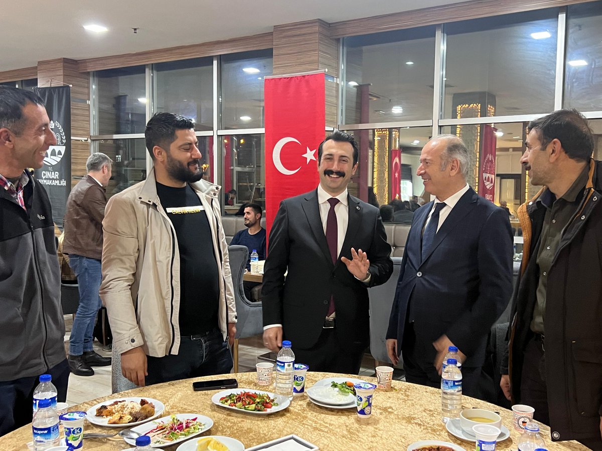 Kaymakamımız Sayın Muhammed Fatih GÜNLÜ'nün Şehit ve Gazi yakınlarına verdiği iftar yemeğinde hazır bulunduk.Allah hayrını kabul etsin.⁦<a href="/mfgunlu/">Muhammed Fatih GÜNLÜ</a>⁩