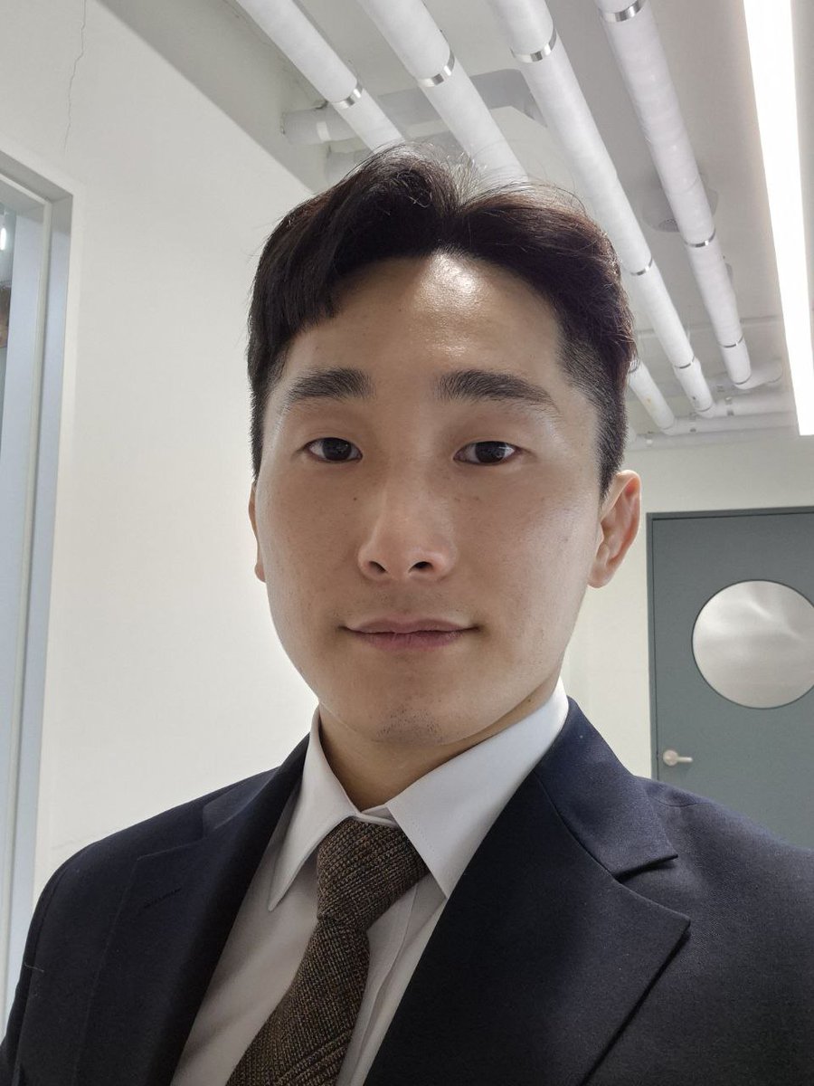 전승민 아나운서님의 조언을 받아들여 오늘 스타일링 한 직후의 사진을 한번 올려봅니다. 어떤가요? 😊
<a href="/no_more_rats_/">전승민</a> 조언 감사합니다~