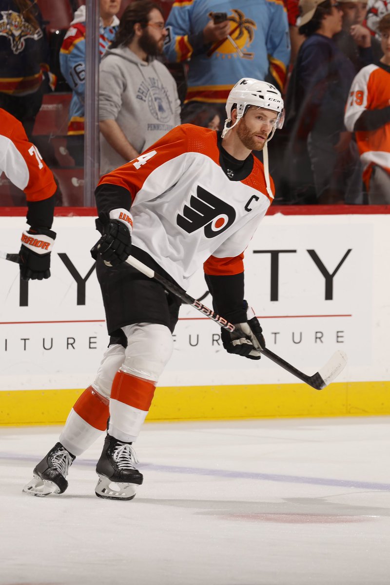 BR_OpenIce's tweet photo. Sean Couturier appears to be a healthy scratch for the Flyers on Tuesday.

He was named captain 34 days ago. https://t.co/xaZIj7EDYi