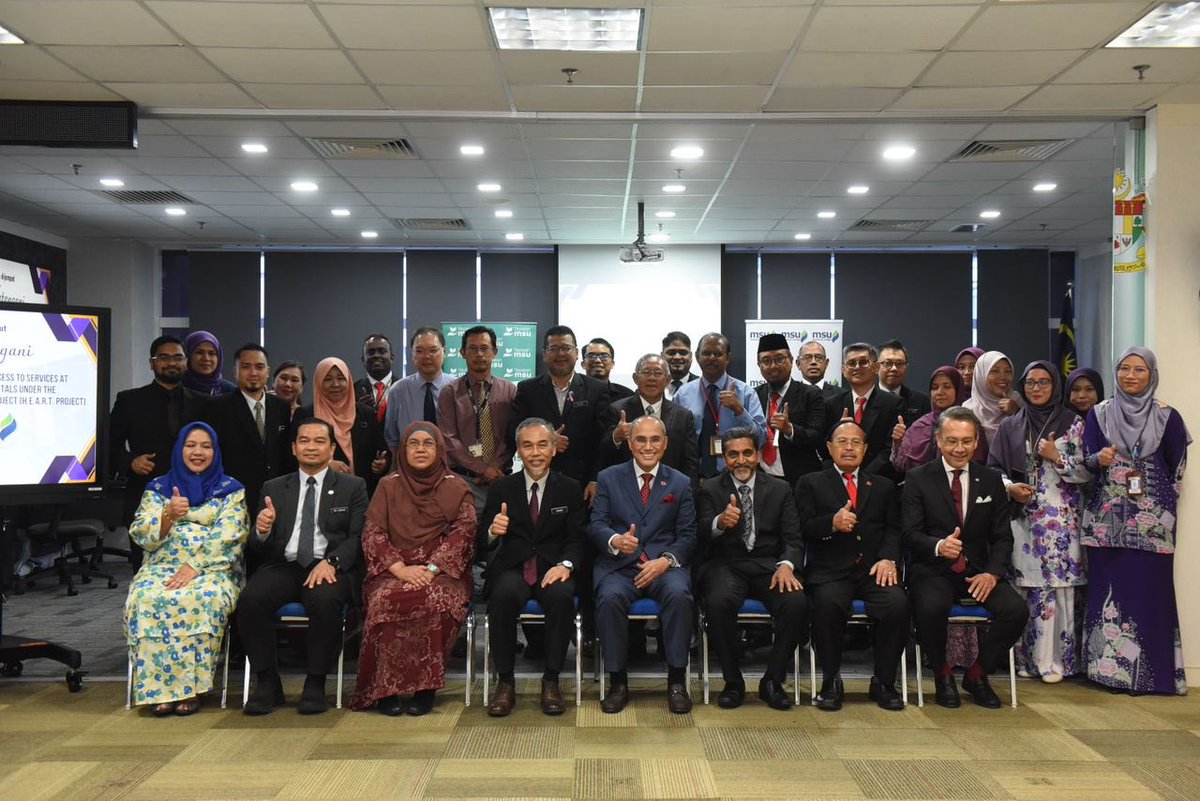 Signed the MOA between @KKMPutrajaya and @msumcmalaysia, with the presence of YBhg Datuk Dr Muhammad Radzi Abu Hassan, DG of Health. The #MSUMC Healthcare Equity for Affordable and Rapid Treatment Project (HEART) now, allows for KKM patients to gain access to services & surgery.