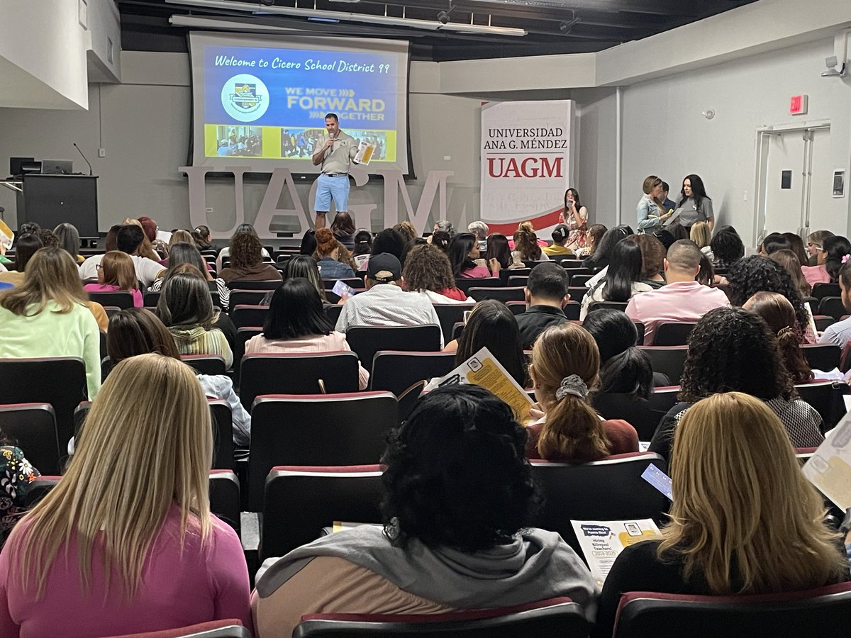 Honored to present to dozens of social workers ⁦@uagm_oficial⁩ while on a recruiting trip in 🇵🇷. #avanzamosjuntos