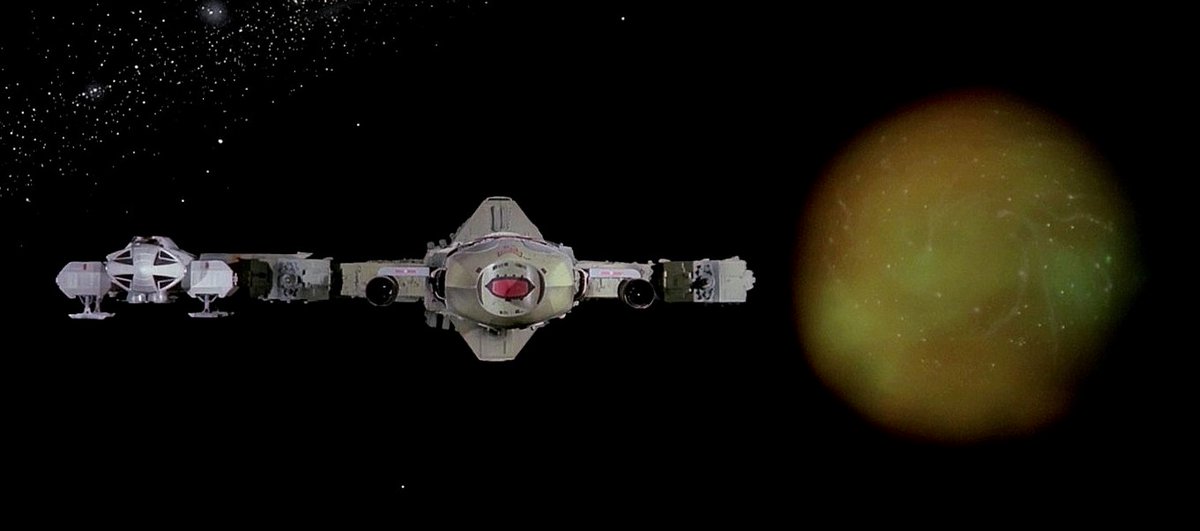 EagleAlpha1999's tweet photo. Eagle 22 docked with the Menon cruiser in 'Space Warp' . #Space1999 #Year2 #SpaceWarp #MenonCruiser #Eagle #Eagle22 #eagletransporter #moonbasealpha #gerryanderson #fanderson #scifi #spaceships https://t.co/oJuNvjZR0c