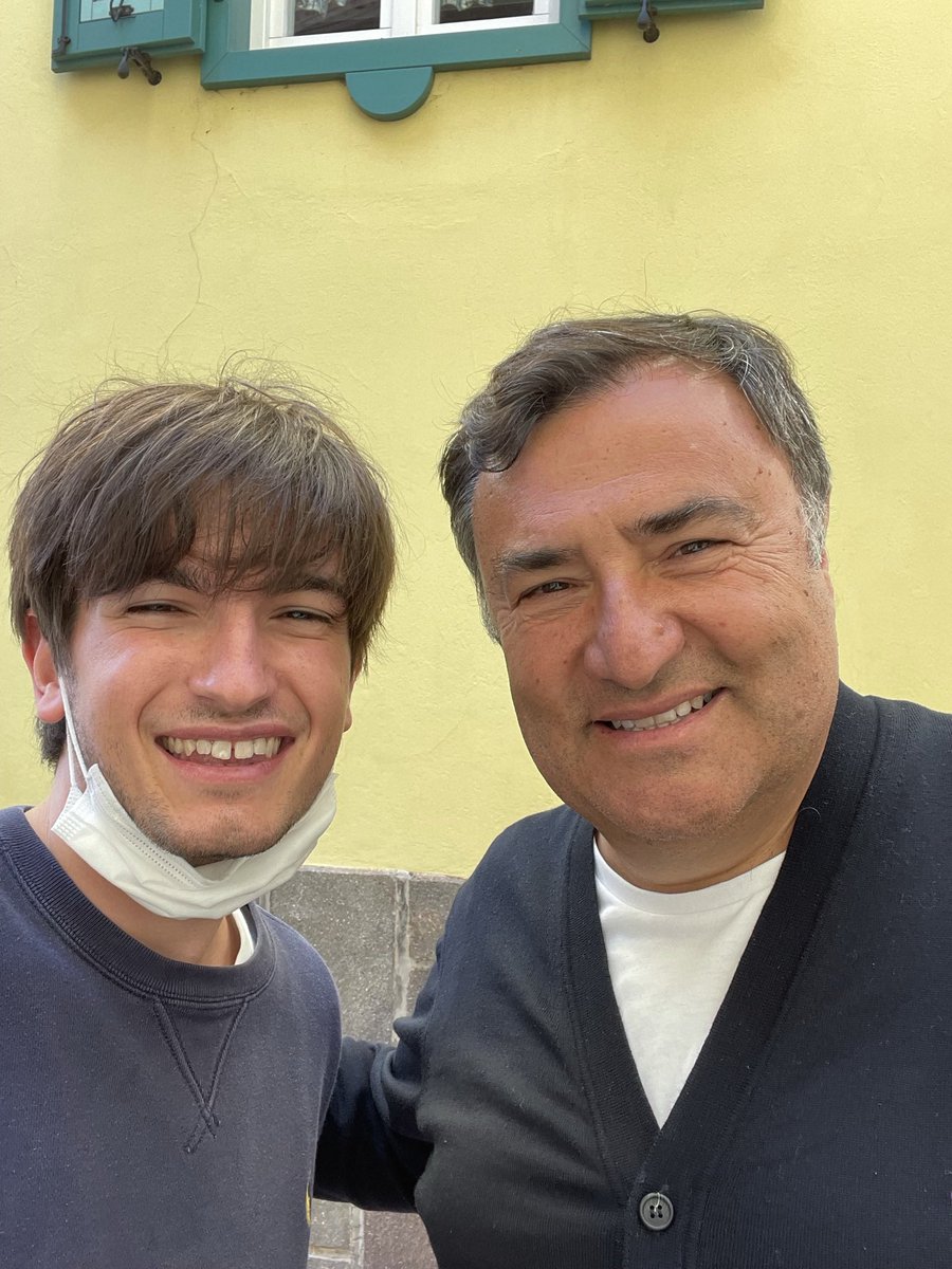 andrewviola26's tweet photo. Per sempre💜 
Che tristezza… https://t.co/I2aLoNSjXU