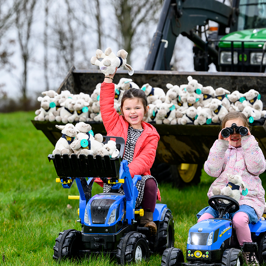Enjoy fun for the whole family this Easter break with our Hide & Sheep trail, starting 25th March! 🐑 With a 'shear' abundance of cute sheep to find, we encourage you to flock to the centre and find our woolly friends! Find out more: bit.ly/3IFr5nK