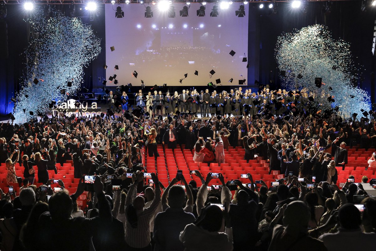 Graduation Ceremony 🎓 Revivez l'ambiance de la 127e cérémonie de remise des diplômes en photos en voyageant à travers les albums, les émotions et les programmes 👇
montpellier-bs.com/photos/127e-ce…

Encore félicitations et bienvenue aux nouveaux <a href="/alumni_MBS/">MBSAlumni</a> ! 👩‍🎓 👨‍🎓
