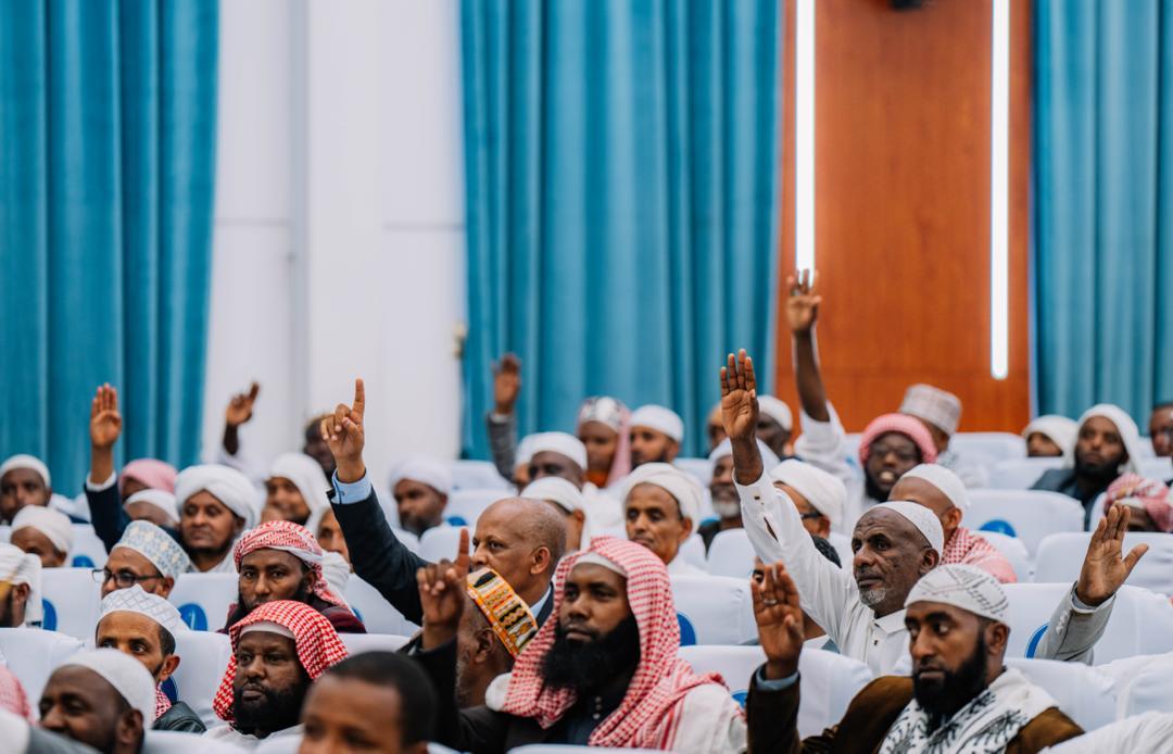 AbiyAhmedAli's tweet photo. This afternoon, I engaged in discussions with leaders of the Ethiopian Islamic Affairs Supreme Council and fathers from various regions on pertinent issues. https://t.co/Sx9ns2iOuP