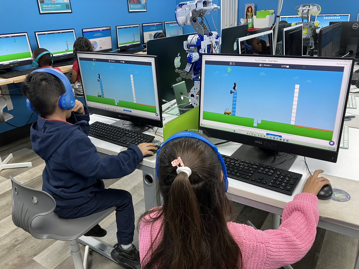 javierfaguilar's tweet image. @efwmaschool our goal is that ALL of our PK/Kinder students be successful &amp;amp; have #funlearning on their educational journey.  That is why all this week our students working on #SeetheMath challenges using @STMathTX @STMath #equity #diversity #inclusion #confidence #problemsolving