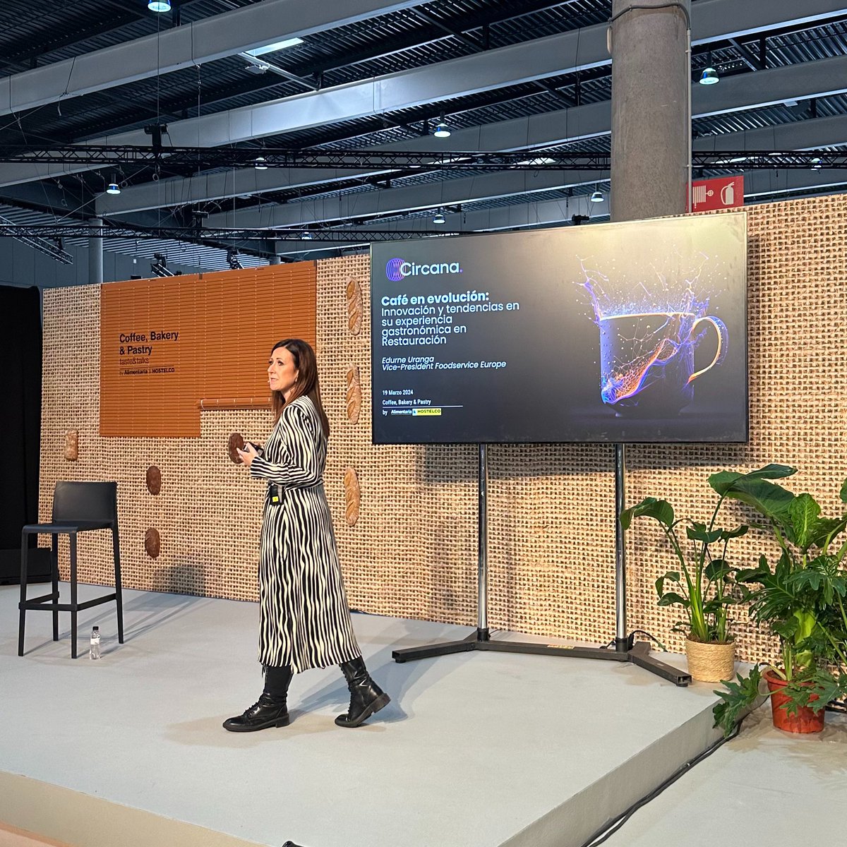 A punto de comenzar👉🏻 “El café como herramienta de crecimiento" con <a href="/EdurneUranga/">Edurne Uranga</a> de <a href="/circanafood/">Circana Food</a>

📍En #CoffeeBakeryPastry (Hall 7) de 16:30h - 17:15h  

#Hostelco2024 #AlimentariaHostelco2024