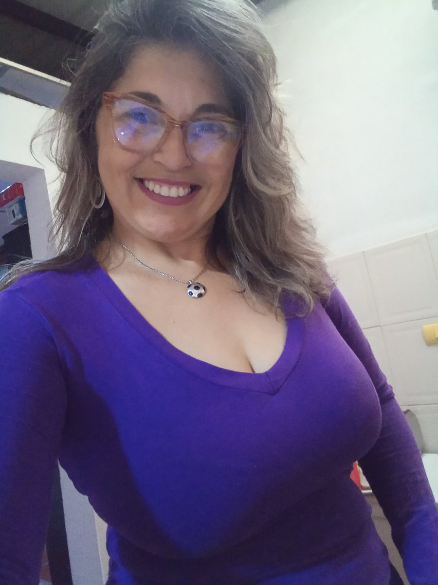 keykey2921's tweet photo. Buenos Días... 💜

Y seguimos despeinada... 
Hoy va a ser un día largooo... Sale trabajo hasta la noche 😔 y yo con ésta 😮‍💨😮‍💨😮‍💨

En fin... Una jarra de café ☕ https://t.co/ELEHM4yuX2
