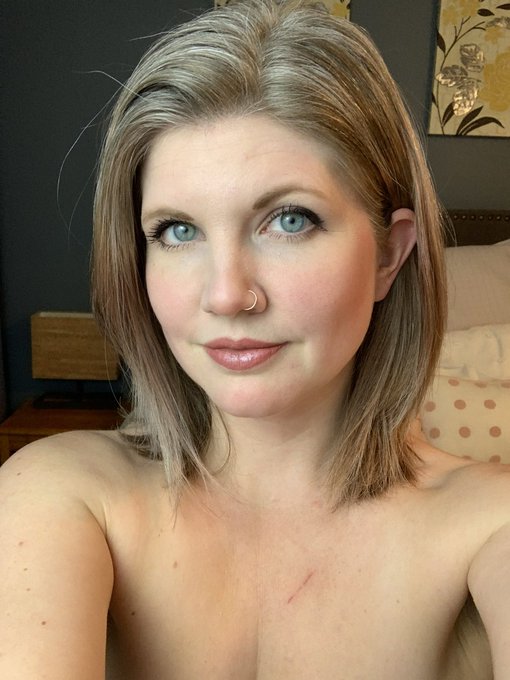 Good morning!  Are we in need of titty motivation this Tuesday? https://t.co/04YY7J7Jjr<a href="/tag/tgif"class="tags"><span>#tgif</span></a>