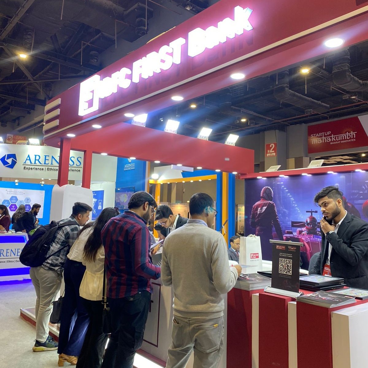 IDFCFIRSTBank's tweet image. We're loving the energy as each day at Startup Mahakumbh unfolds! Today, we discussed boosting working capital for MSMEs and revolutionising agritech. Let's ignite India's startup ecosystem together!

#AlwaysYouFirst #IDFCFIRSTBank #FIRSTWings #StartupBanking #Startup