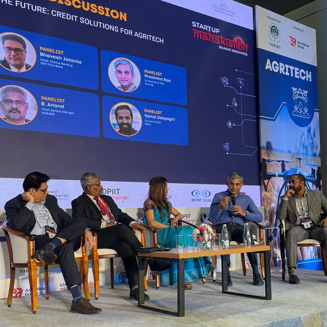 IDFCFIRSTBank's tweet image. We're loving the energy as each day at Startup Mahakumbh unfolds! Today, we discussed boosting working capital for MSMEs and revolutionising agritech. Let's ignite India's startup ecosystem together!

#AlwaysYouFirst #IDFCFIRSTBank #FIRSTWings #StartupBanking #Startup