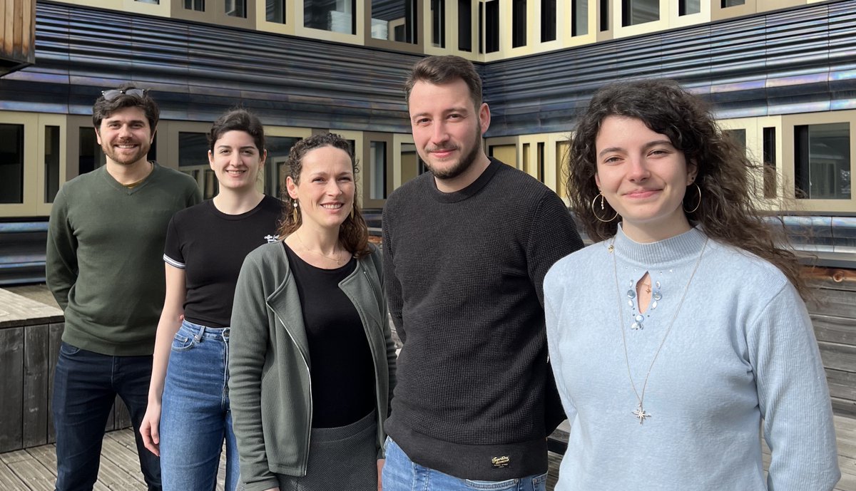 Antoine Molaro (@antoinemolaro) on Twitter photo Hello World! Science is a creative endeavor with an awesome team #MolaroLab. #Proud of their achievements and spirit! Happy to have Naell Lenoir joining us for her Masters. Naell will be working on some cool intragenomic conflicts in primates, stay tuned! #ProudPI <a href="/GReD_Clermont/">Institute Genetics, reproduction & development</a> Hello World! Science is a creative endeavor with an awesome team #MolaroLab. #Proud of their achievements and spirit! Happy to have Naell Lenoir joining us for her Masters. Naell will be working on some cool intragenomic conflicts in primates, stay tuned! #ProudPI <a href="/GReD_Clermont/">Institute Genetics, reproduction & development</a>