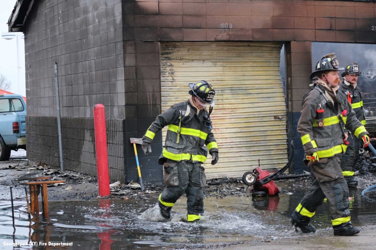 Fires in storage unit facilities have a high probability of having a potential victim each time that firefighters respond to these calls: ow.ly/yCRg50QWNQg

#firefighting #firefighter #firefightingtactics #storageunitfire