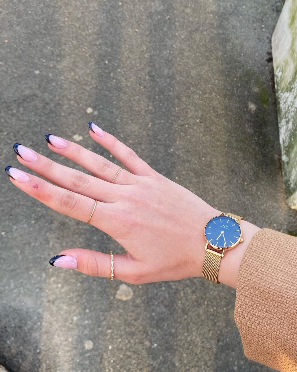 BarbaraFiTT's tweet photo. new #nails https://t.co/t42EzM011I
