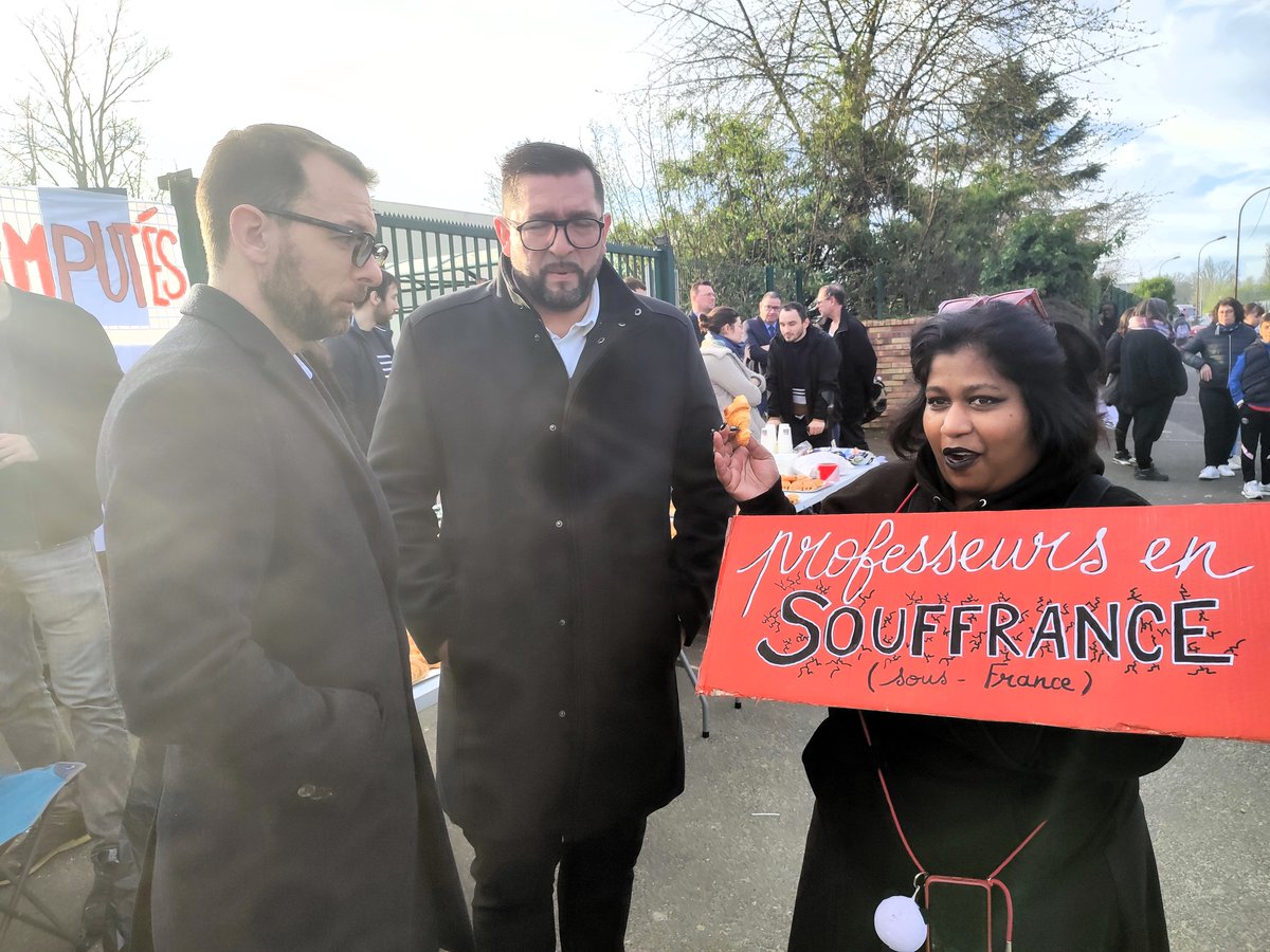 [ÉDUCATION]

📢 Enseignants et parents ont de nouveau manifesté ce mardi.

🔎Dès 8h, l'établissement est passé en mode "collège désert", réclamant plus de moyens et protestant contre la réforme dite "choc des savoirs".

<a href="/CorzaniOlivier/">Corzani Olivier</a> #collège #fleurymaville #fleurymerogis