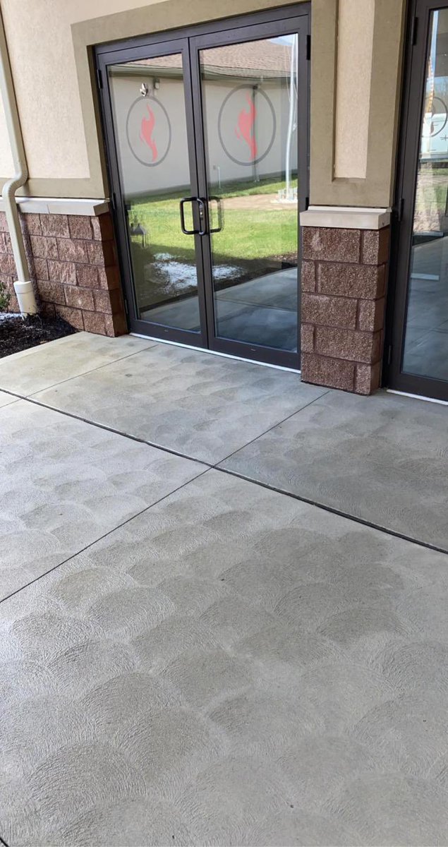 When it comes to presenting your business, it’s all about keeping it clean. Let us help you make it quick &amp; easy. 

💧Soft Wash Building Cleaning
💧Parking Lot Cleaning
💧Fleet Cleaning
💧Surface Cleaning
💧Gum, Graffiti, and Rust Removal

highlandpowerwashing.com/our-services

#PowerWashing